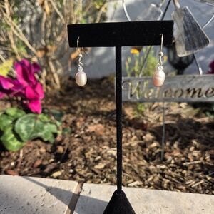 Elegant Pink Pearl Drop Earrings